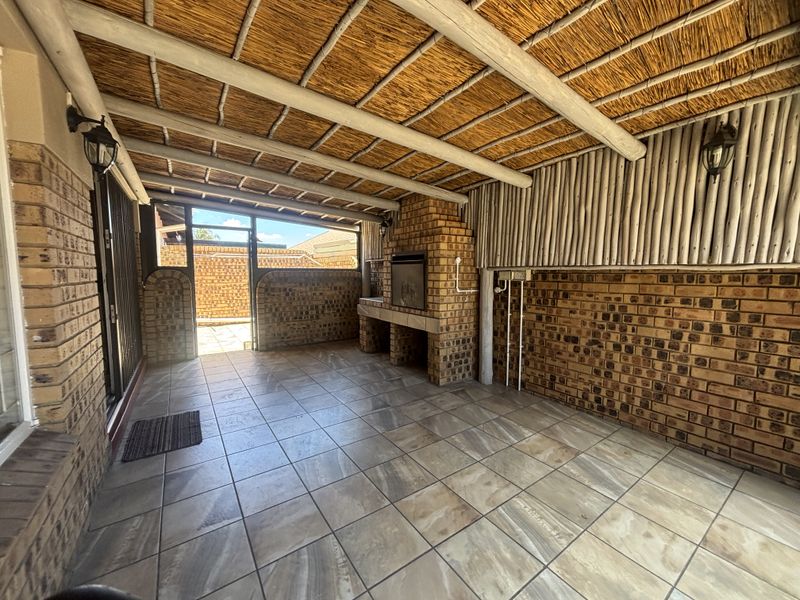 Perfect Location - Photo 2