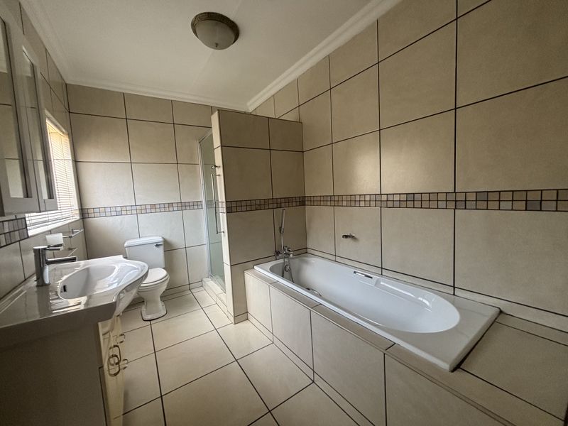 Perfect Location - Photo 7