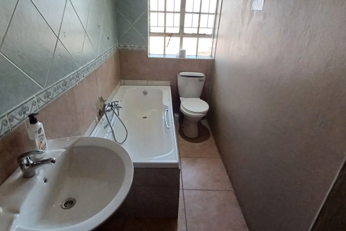 House For Sale In Secunda - Photo 5