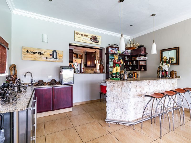 Exceptional 5 bedroom house in Sable Hills For Sale - Photo 9