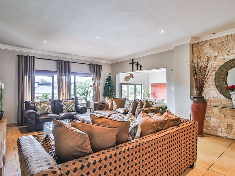 Exceptional 5 bedroom house in Sable Hills For Sale - Photo 6