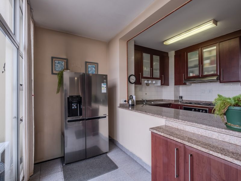 Priced to go duplex with exceptional river & sea views - Photo 5