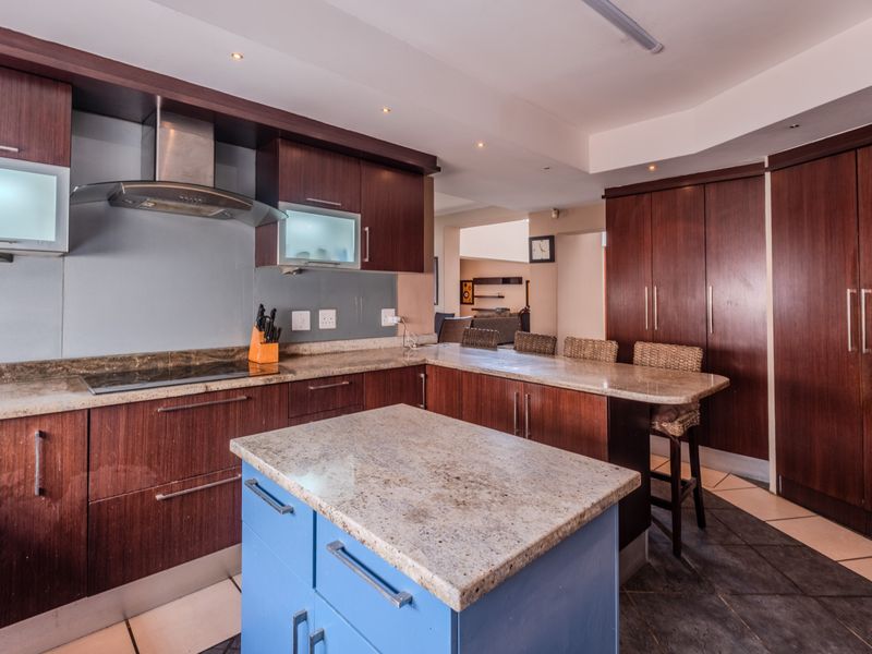 4 Bedroom 4 Bathroom home in Herrwood Park - Photo 5