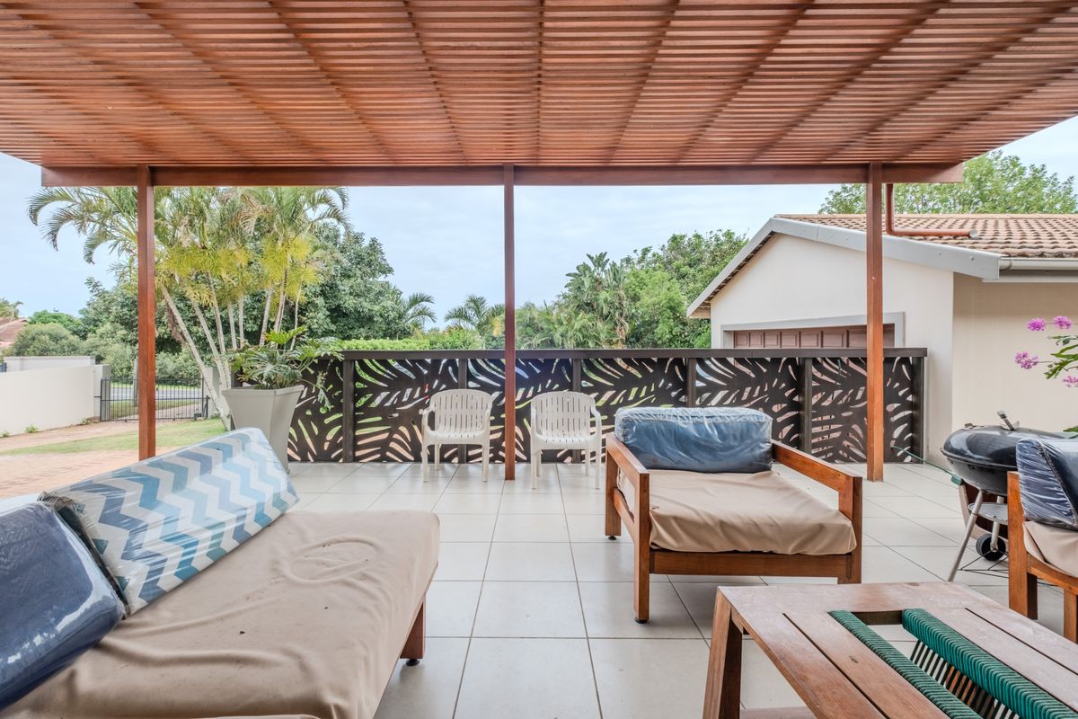 4 Bedroom 4 Bathroom home in Herrwood Park - Photo 3