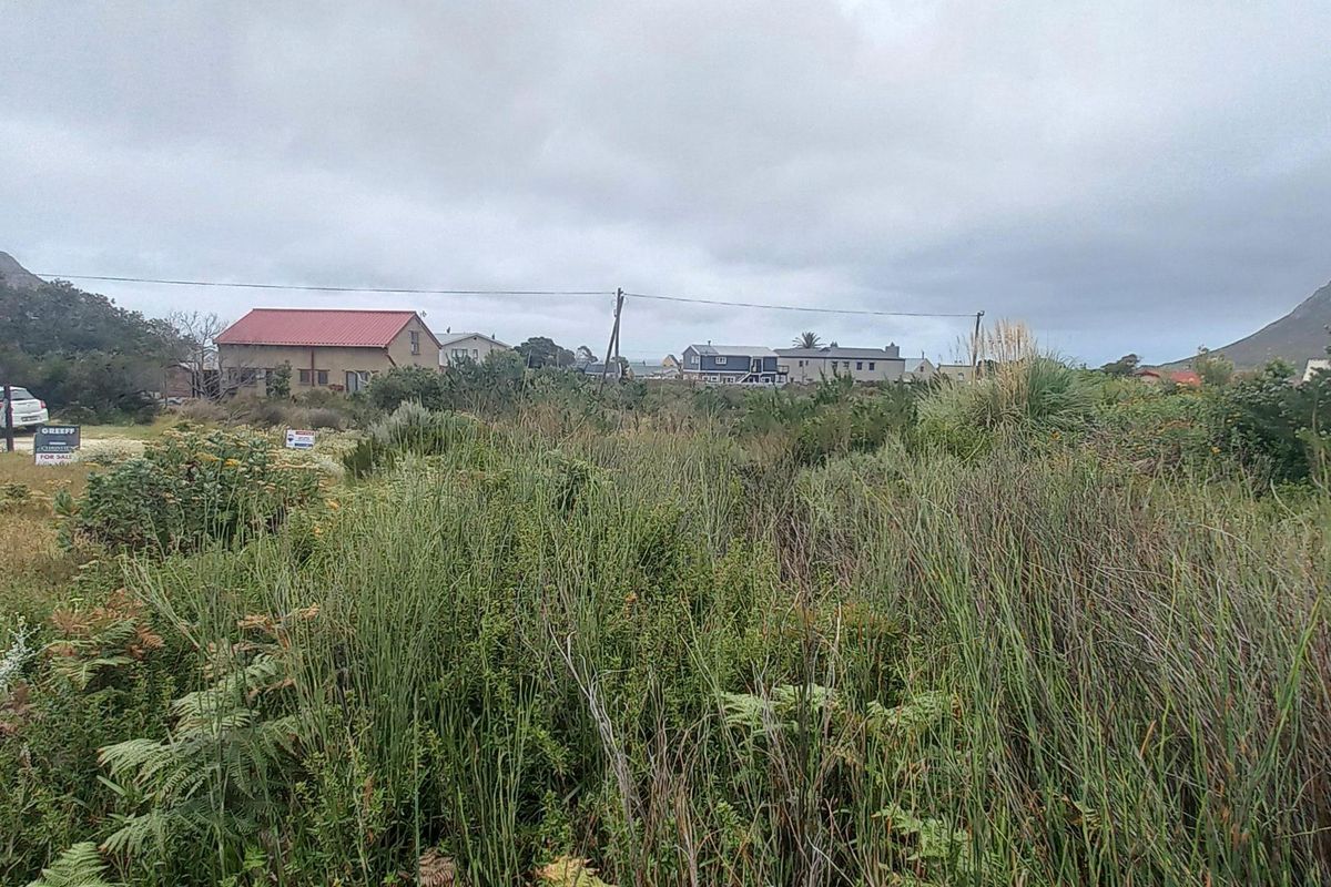 Plot/ Vaca Land For Sale Pringle Bay Offering distant sea views from ground level. Private setting. - Photo 3