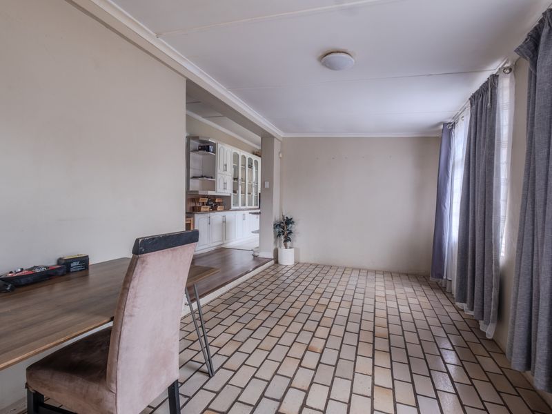 Spacious 3 Bedroom Home to Let in Athlone - Photo 6