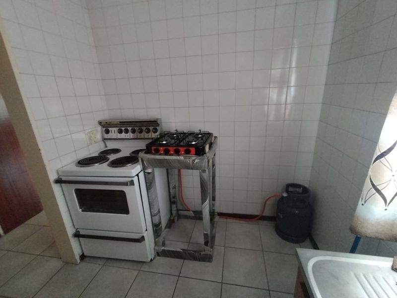 Perfect Starter or Investment Flat in Pretoria North - Photo 8