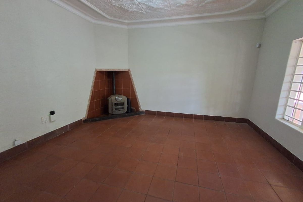 Modern 3 Bedroom House to rent  in Heidelberg Central - Photo 3