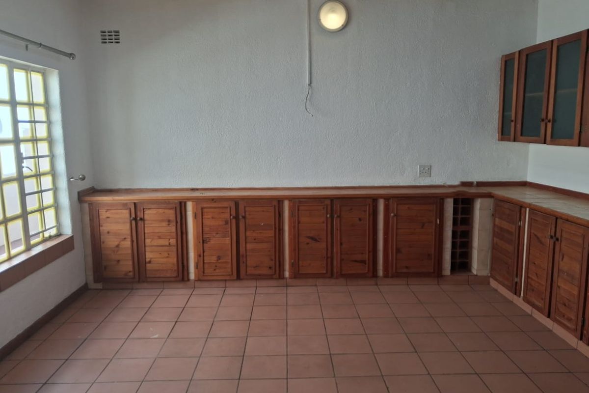 Modern 3 Bedroom House to rent  in Heidelberg Central - Photo 4