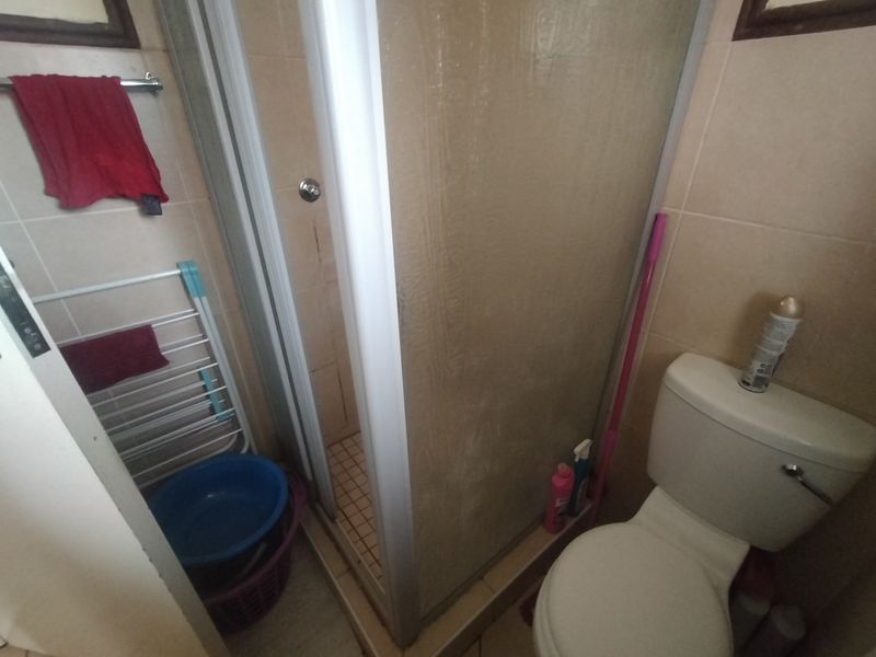 Secure Bachelor Apartment in Popular Wonderpark Estate - Photo 10