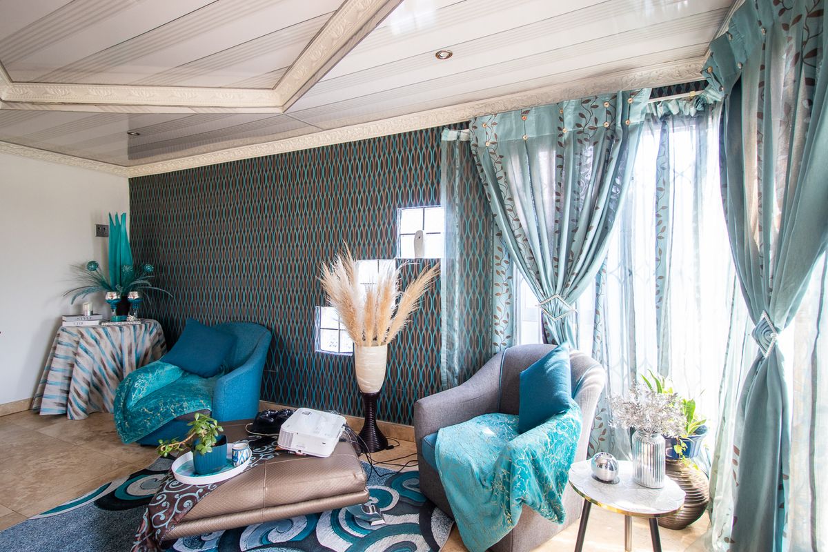 Modern Family Delight !!! JUST move IN - Photo 5