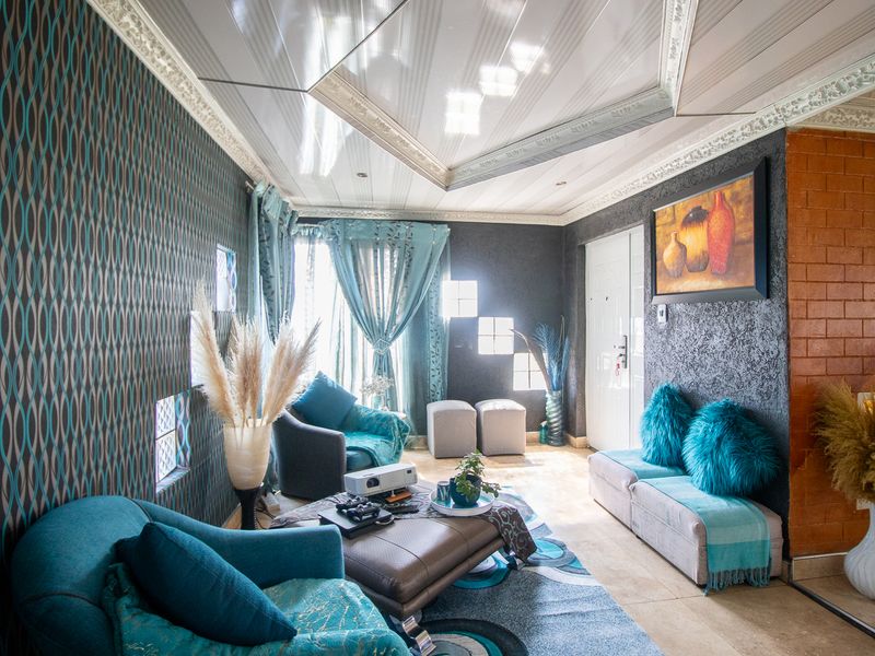 Modern Family Delight !!! JUST move IN - Photo 4