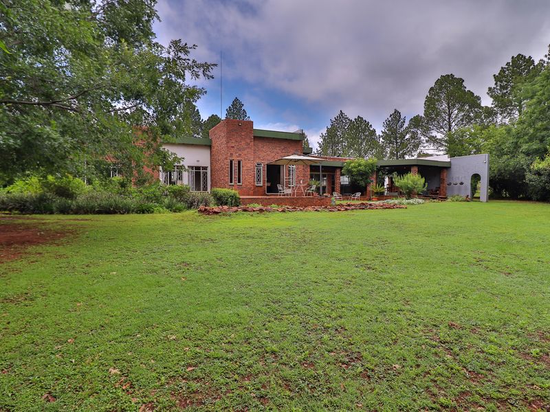 Family Home Overlooking Pond and Bird Life - Furtile Soil !!! And More - Photo 8