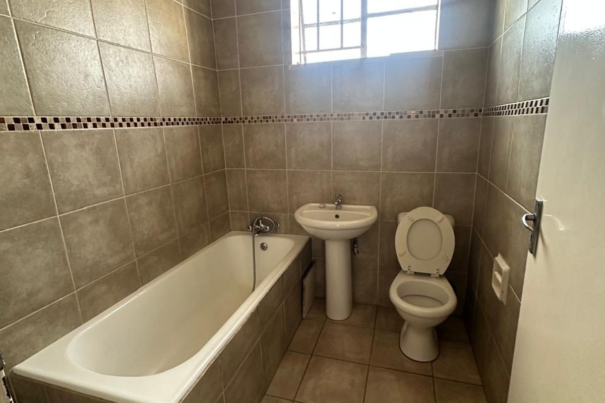 Apartment Rental Monthly In Johannesburg - Photo 3
