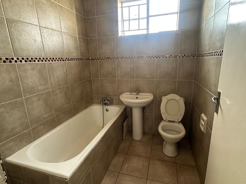 Apartment Rental Monthly In Johannesburg - Photo 3