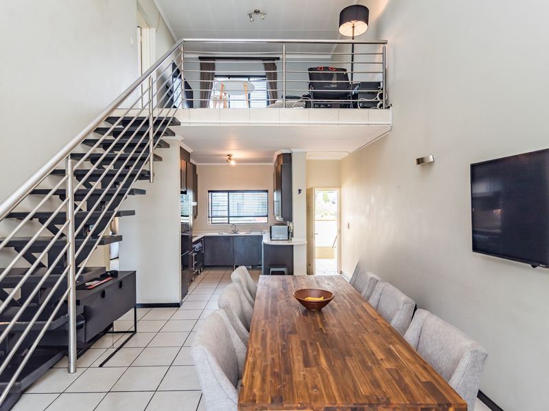 Sleek 3-Bed Duplex Living at Its Best in Douglasdale - Photo 1