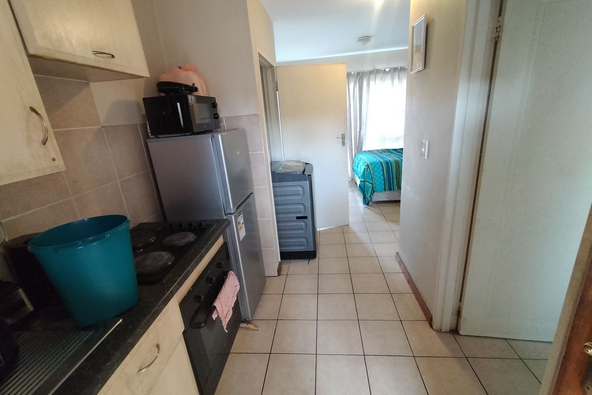 Studio Apartment – Convenient, Secure Living in Karenpark - Photo 4