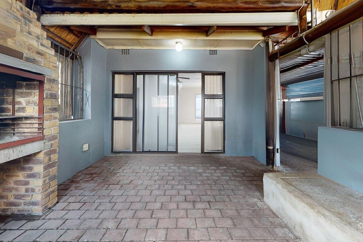 Starting to bid from R999,000! Non-Distressed Live Luxury Auction! - Photo 3