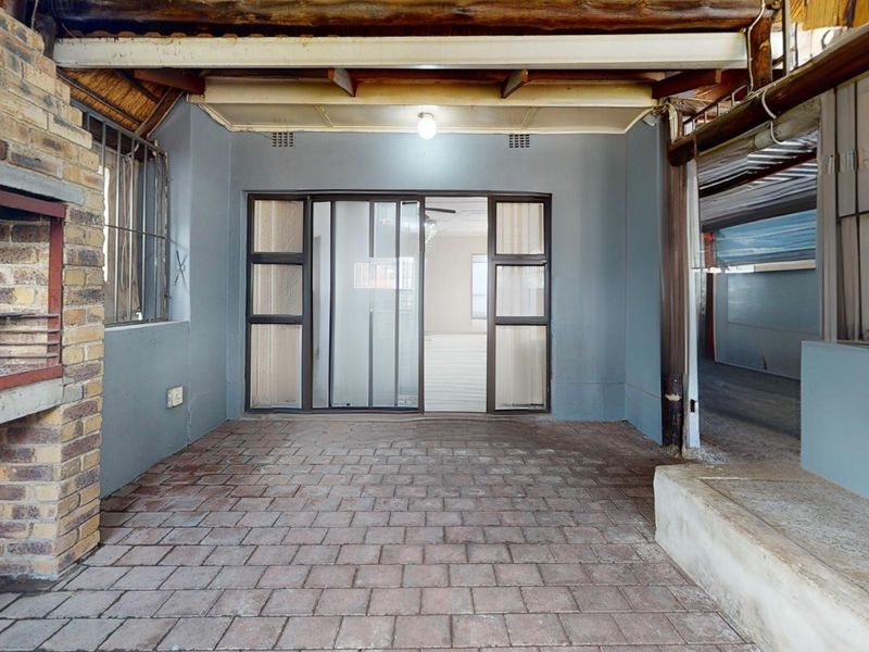 Starting to bid from R999,000! Non-Distressed Live Luxury Auction! - Photo 3