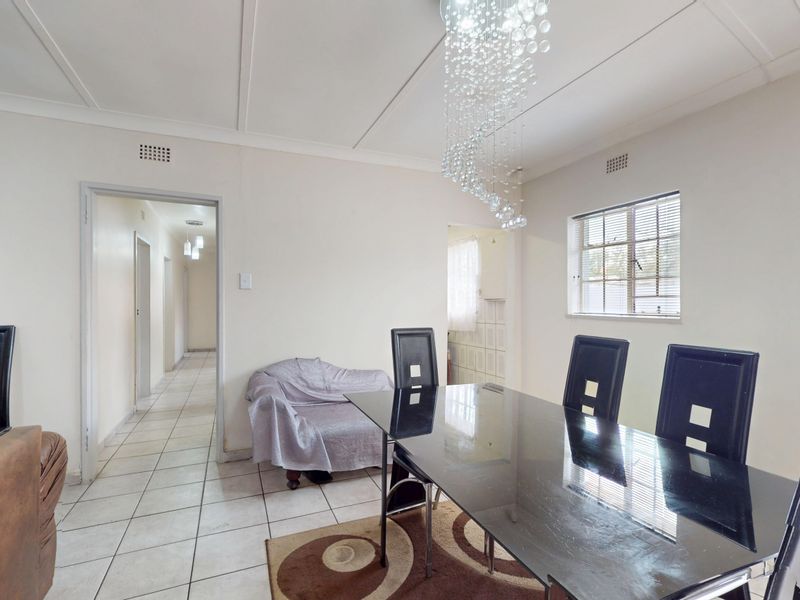 Starting to bid from R999,000! Non-Distressed Live Luxury Auction! - Photo 7