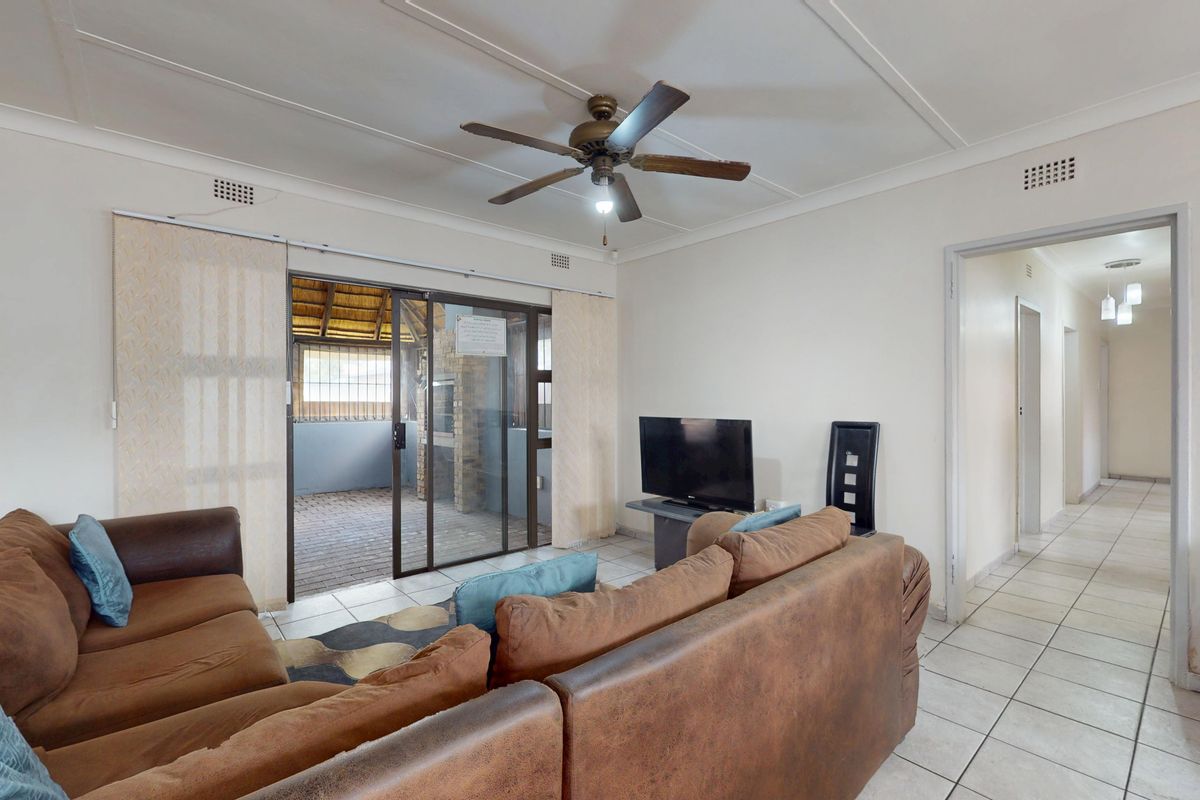 Starting to bid from R999,000! Non-Distressed Live Luxury Auction! - Photo 4