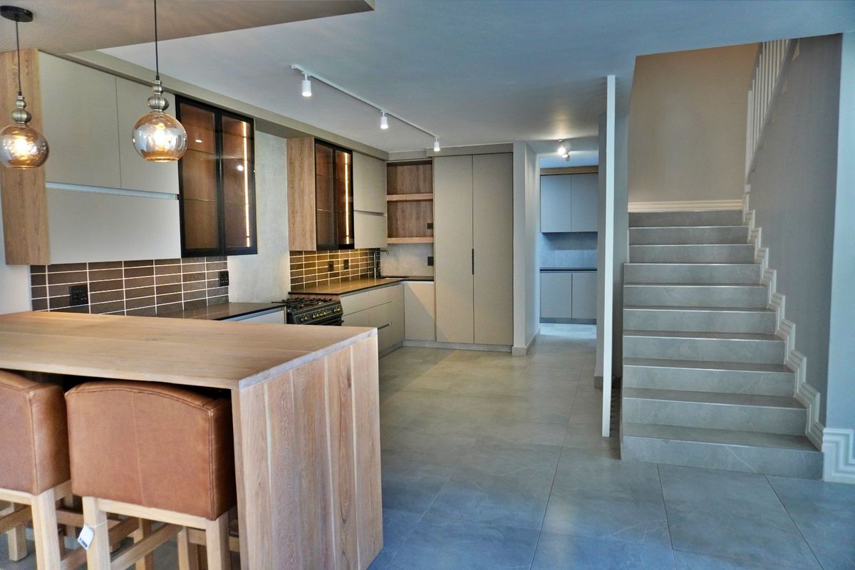 Brand-New Luxury Home in Exclusive Gated Estate - Photo 3