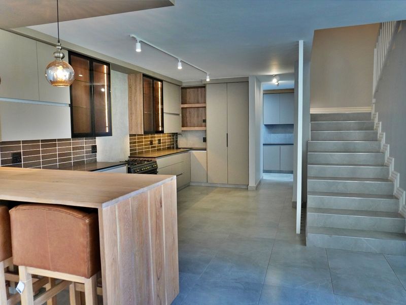 Brand-New Luxury Home in Exclusive Gated Estate - Photo 3