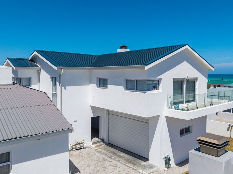 Coastal Character Meets Modern Living in L’Agulhas - Photo 3