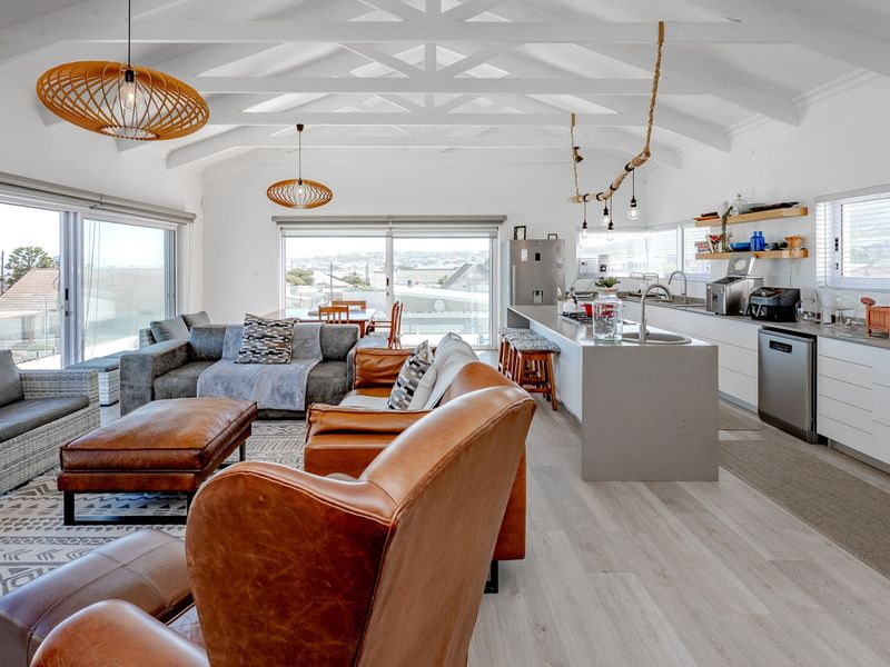 Coastal Character Meets Modern Living in L’Agulhas - Photo 5