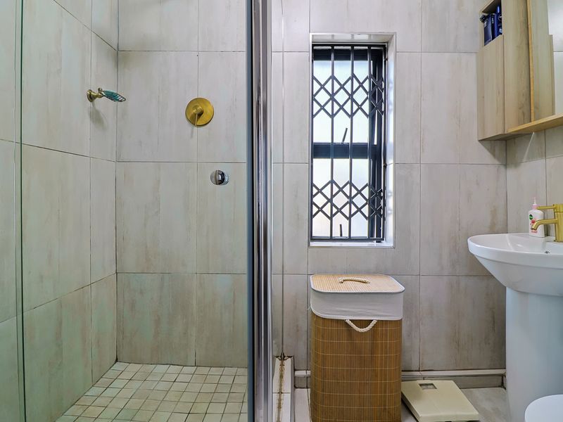 Garden Cottage Rental Monthly In Walkerville - Photo 6