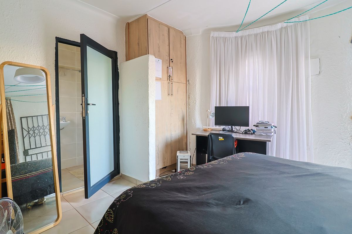 Garden Cottage Rental Monthly In Walkerville - Photo 4