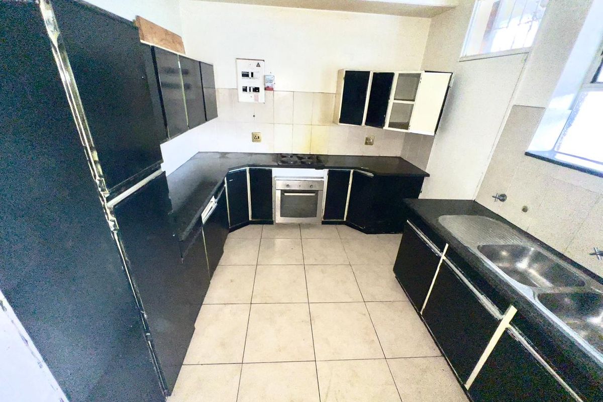 Space and More Space!!! What more do you want? - Photo 4