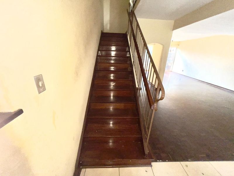 Space and More Space!!! What more do you want? - Photo 7