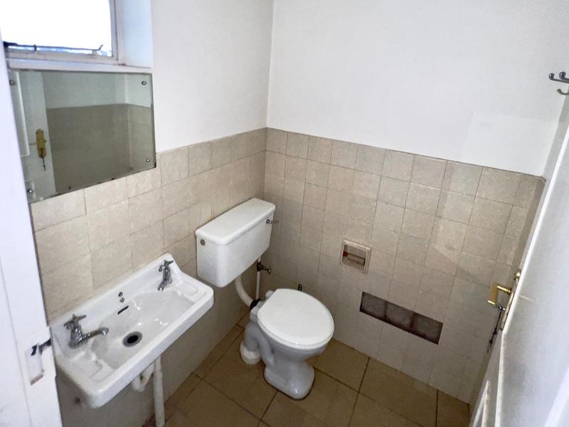 Space and More Space!!! What more do you want? - Photo 6