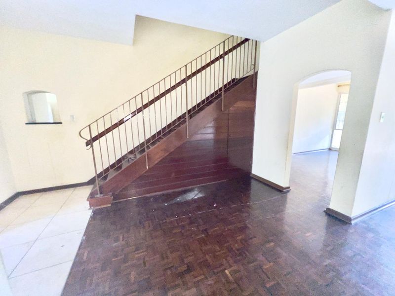 Space and More Space!!! What more do you want? - Photo 3