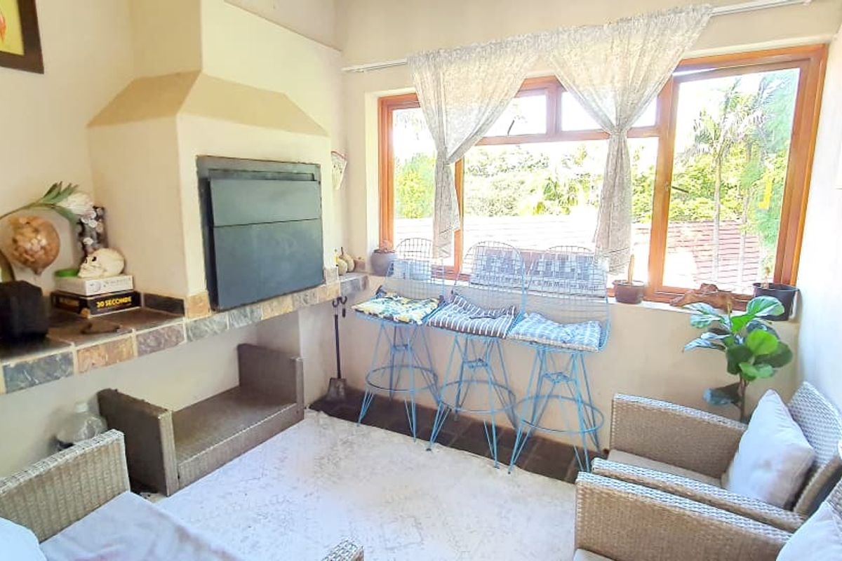 3 bedroom townhouse for sale, in Louis Trichardt. - Photo 3