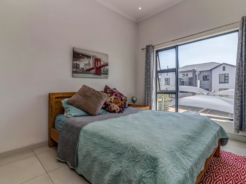 NO TRANSFER DUTY and appliances included! - Photo 8