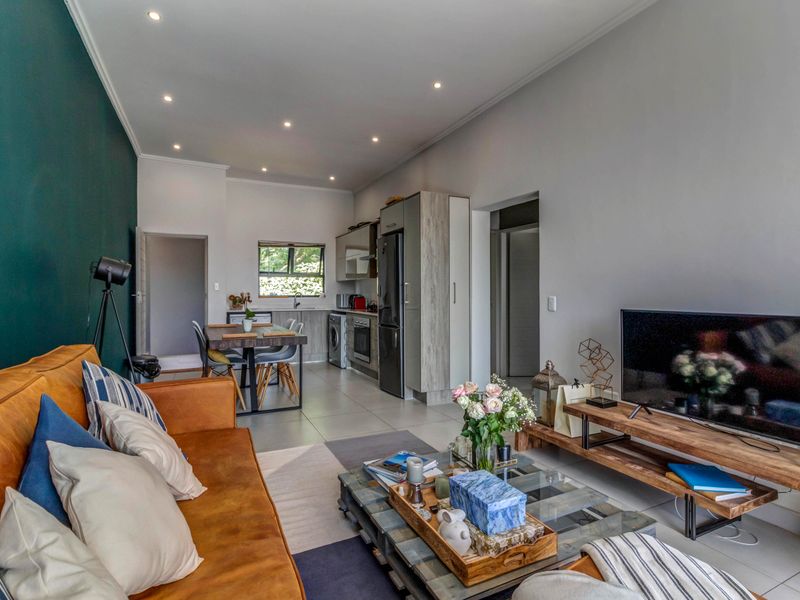 NO TRANSFER DUTY and appliances included! - Photo 4