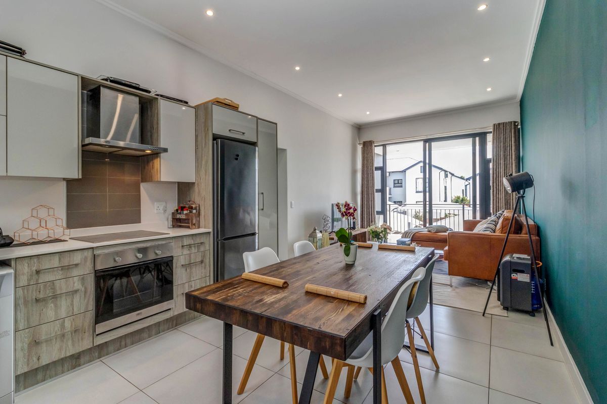 NO TRANSFER DUTY and appliances included! - Photo 5