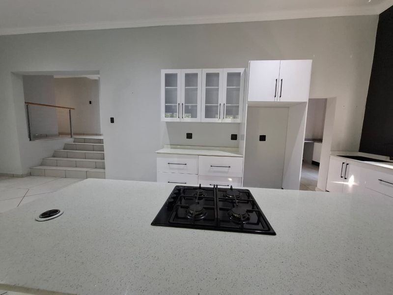 Coastal Luxury Living in Meer en See – Your Dream Home Await. - Photo 5