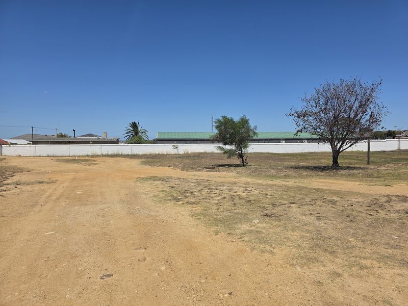 Level, Secure & Centrally Located – De Oude Arena - Photo 4