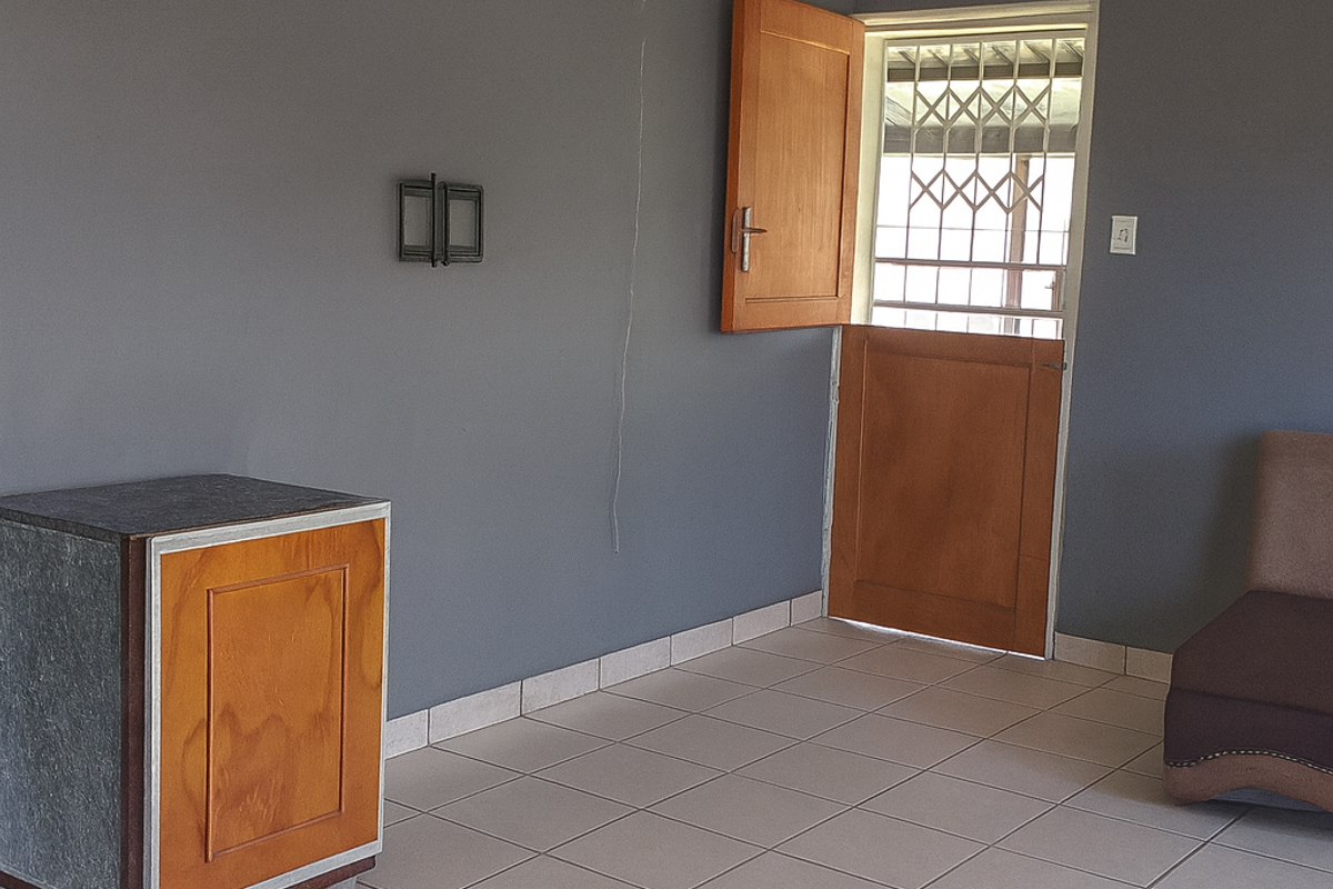 Simply Home – Ideally Located and Ready to Welcome a New Family - Photo 5