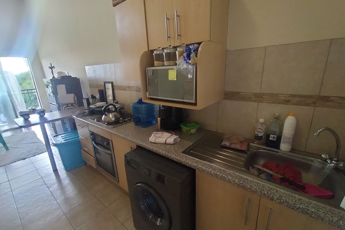 Secure Studio Living with Balcony & Covered Parking in Dorandia - Photo 5