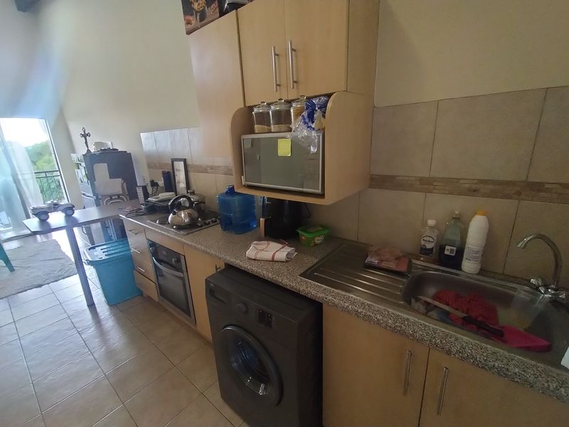 Secure Studio Living with Balcony & Covered Parking in Dorandia - Photo 5