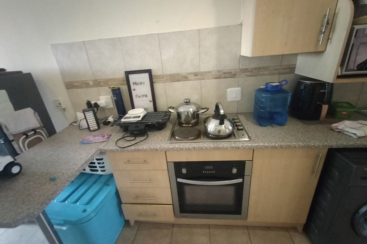 Secure Studio Living with Balcony & Covered Parking in Dorandia - Photo 4