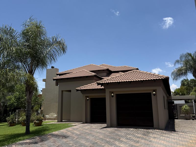 Modern 3 Bedroom Home in Zambezi Country Estate - Photo 2