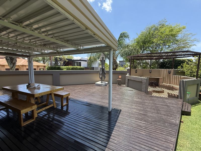 Modern 3 Bedroom Home in Zambezi Country Estate - Photo 8