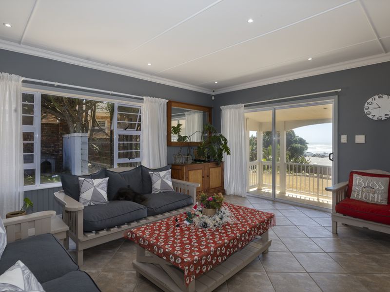 Your Front Row Seat to Port Alfred’s Blue Flag Beach - Photo 7