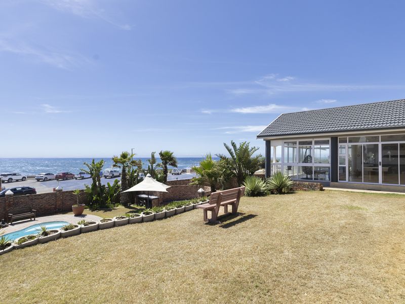 Your Front Row Seat to Port Alfred’s Blue Flag Beach - Photo 2