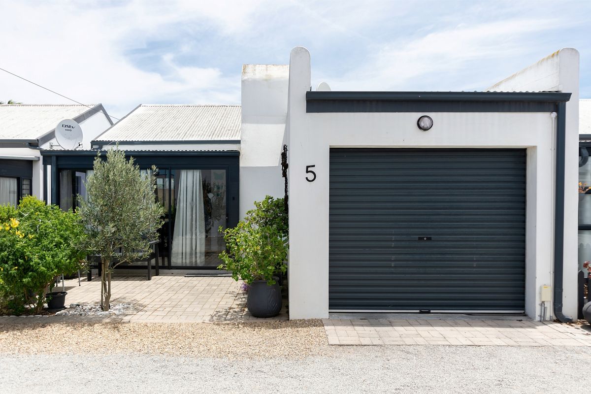 Don’t Miss Out on This Stunning Home – It Won’t Stay on the Market for Long! - Photo 2